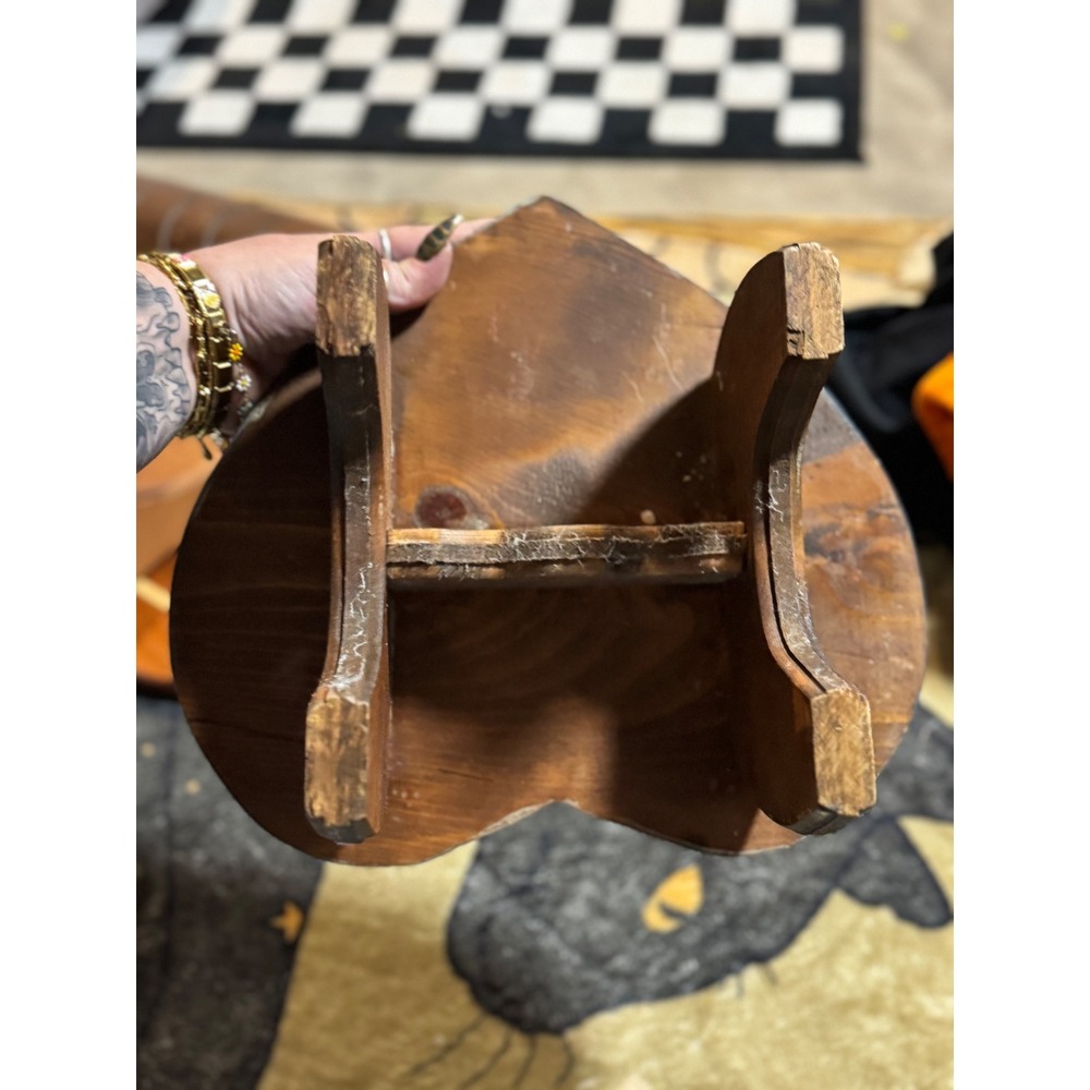 Vintage Heart Shaped Wooden Trinket Box Raggedy Ann Schoolhouse Decor 12x10x16 - Picture 2 of 4